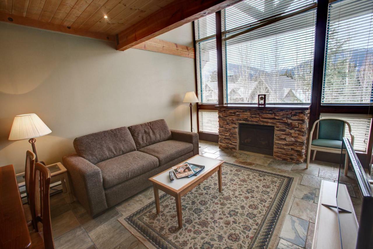 Greystone Lodge 휘슬러 외부 사진